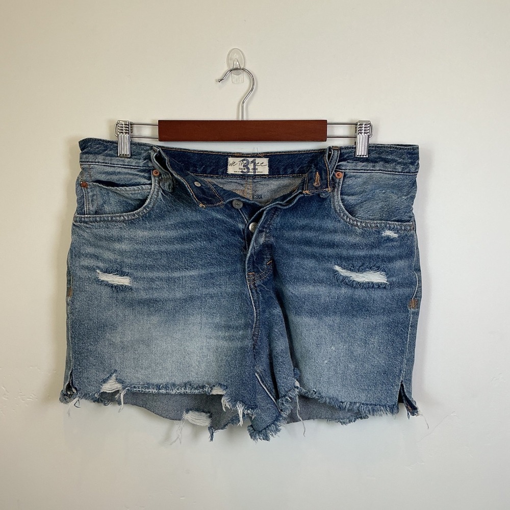 We The Free Distressed Denim Shorts Blue Frayed Raw Hem 31 Boho Festival Summer